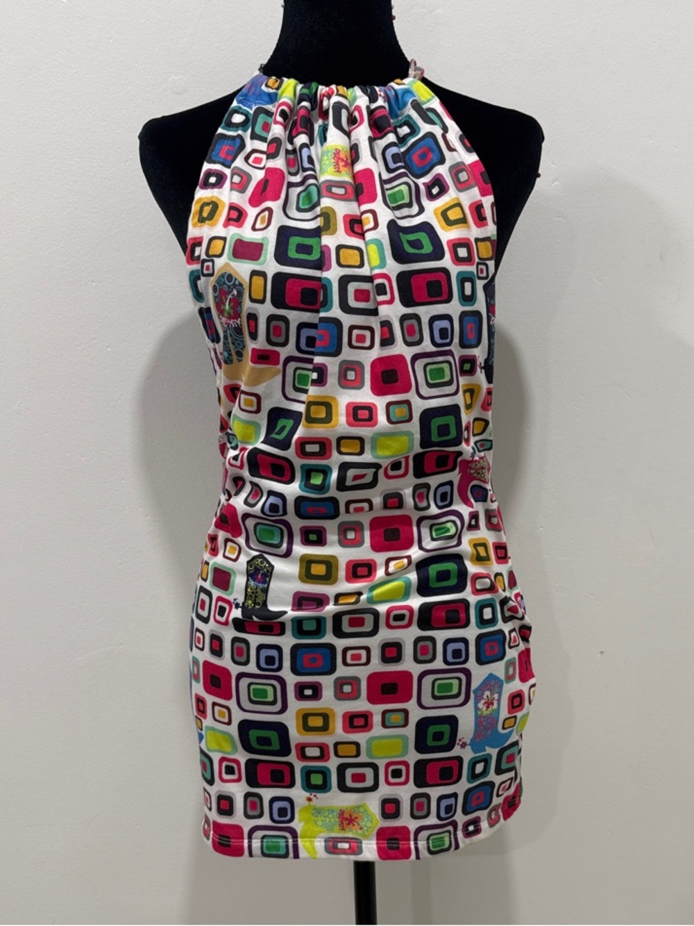 omighty Multicolor Backless Dress with Dolphin Graphic